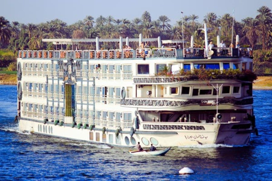 Experience a Magical Dinner Cruise on the Nile Tour